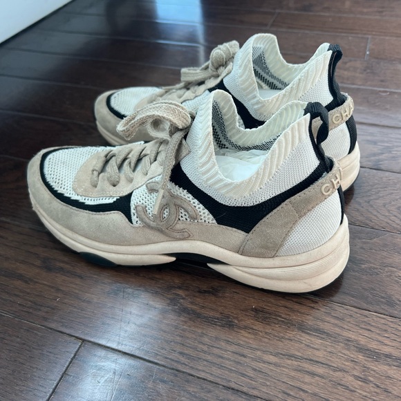 AUTHENTIC Chanel Sneakers Knit and Suede Runners White Light Pink and Black 41 - Picture 2 of 6